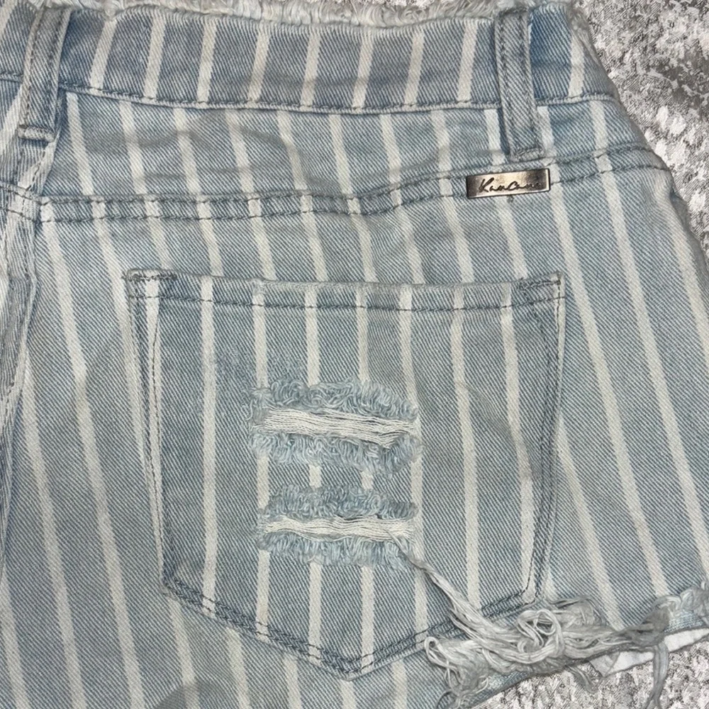 NWT KanCan Blue Striped Jean Shorts - Picture 10 of 14